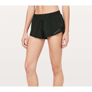Lululemon Hotty Hot Short II 2.5" Black Size 8